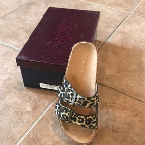 Women’s leopard refresh slide sandals